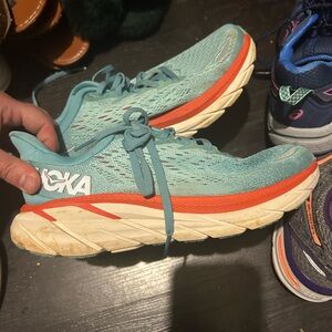 Women’s Size 7 Hoka